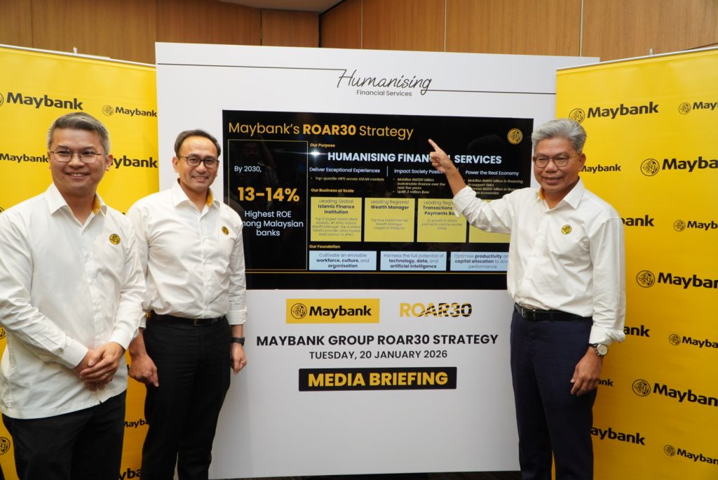 Presiden Komisaris / Presiden & Group CEO Maybank Dato' Sri Khairussaleh Ramli dan Direksi Maybank Group