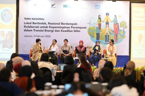 Panel diskusi bertajuk “Dari Pengalaman ke Data: Pengalaman Perempuan dalam Aksi Iklim” tentang pengalaman komunitas di Nusa Tenggara Barat & Nusa Tenggara Timur, serta diskusi baseline data gender dalam perubahan iklim dari Aceh Climate Change Initiative (ACCI) di Jakarta, 4 Februari 2026. Photo: UN Women/Putra Djohan