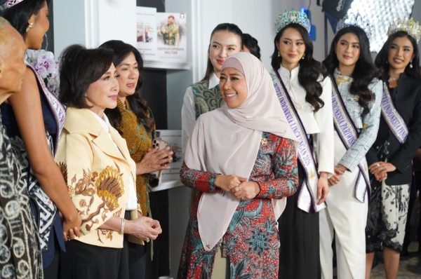 Menteri Komunikasi dan Digital Meutya Hafid saat menerima enam Puteri Indonesia 2026 pada Kamis, 4 Jini 2026 menegaskan bahwa isu perlindungan anak di ruang digital telah menjadi perhatian dunia dan semakin relevan dibawa ke berbagai forum internasional. Foto: InfoPublik.id/Amiri Yandi