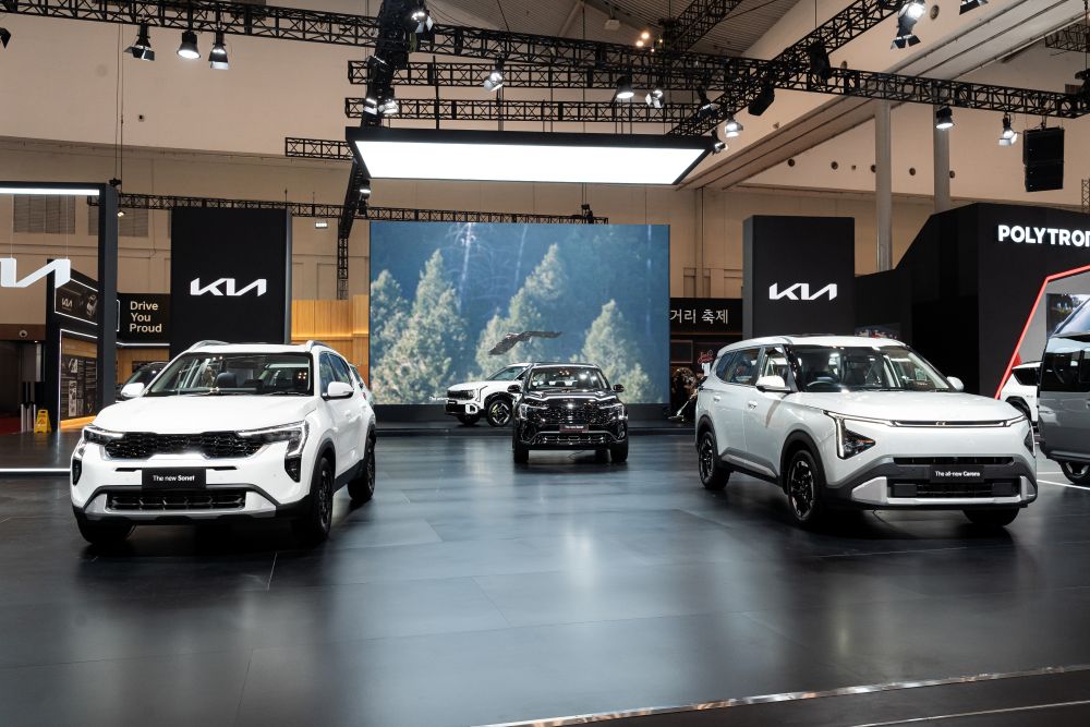 BOOTH KIA GIIAS-26