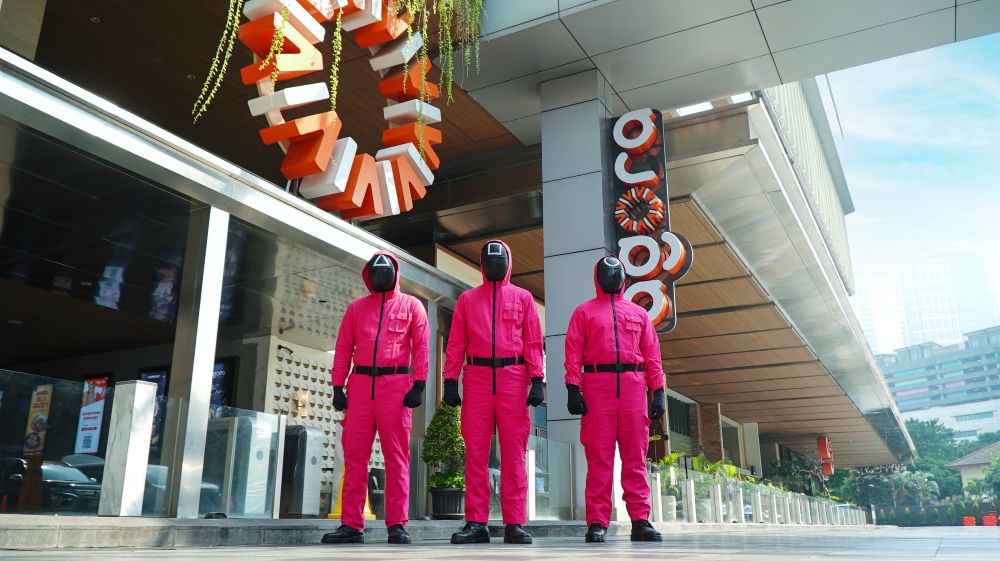 Pink Guards at Agora Mall, Jakarta (Horizontal)